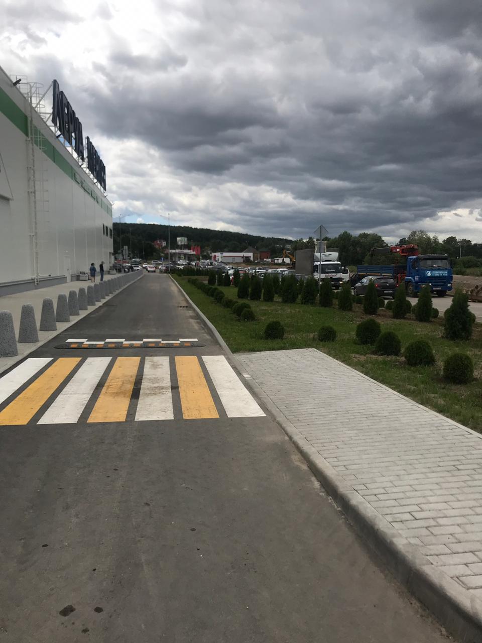 устройство тротуаров; укладка тротуарной плитки